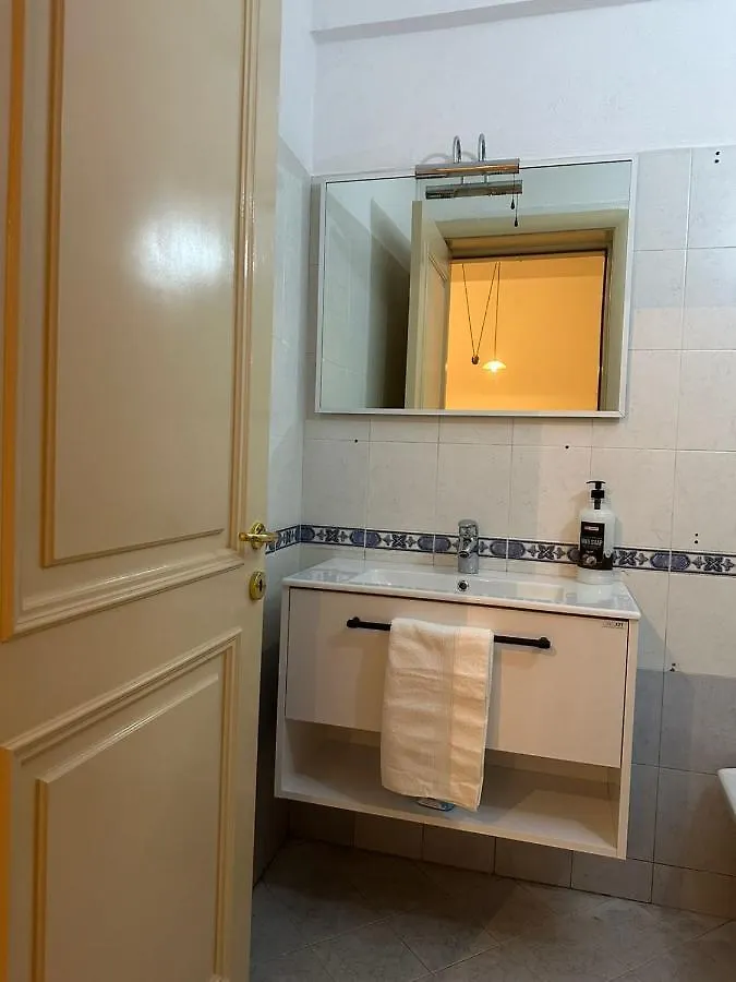 City Center Shkodra B&B 0*, Shkoder